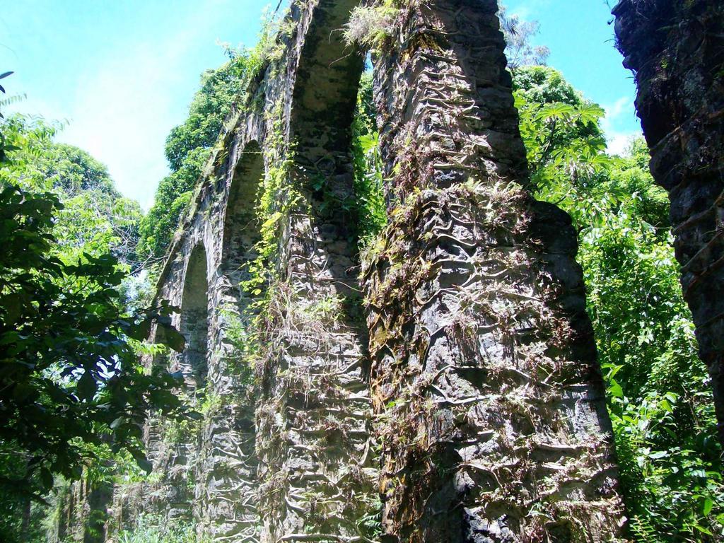 Suítes Cantinho da Pedra Abraão Habitación foto
