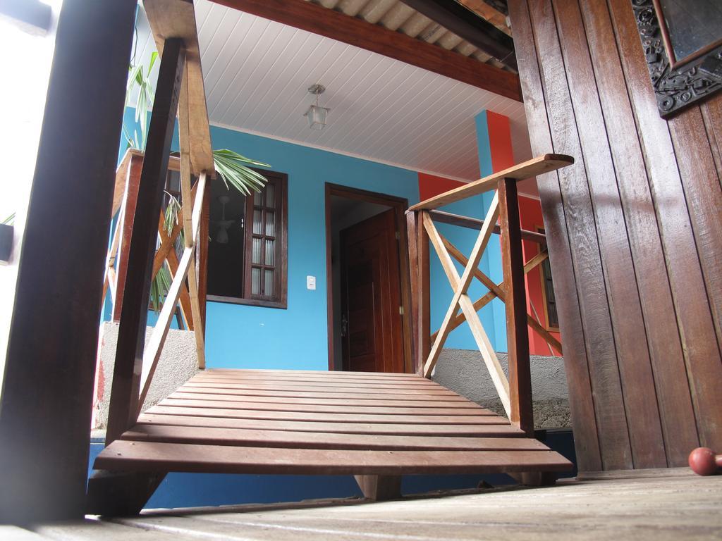 Suítes Cantinho da Pedra Abraão Habitación foto